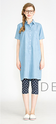 這是MOBO米果服飾，夏日大好評！單寧特輯頁面的單寧口袋實穿洋裝MODEL照